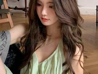 探索Umeko J的Felicia–暗黑破坏神cos，释放内心的邪魅与美丽.txt